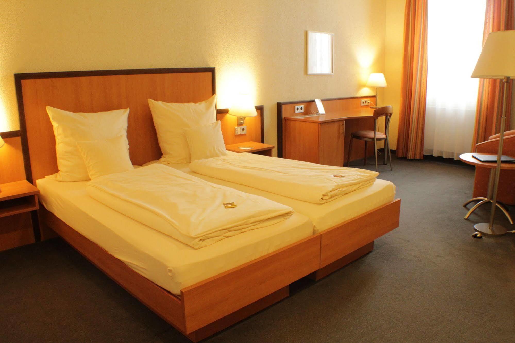 Living & Serviced Apartments By Blauer Wolf Gunzenhausen Exteriör bild