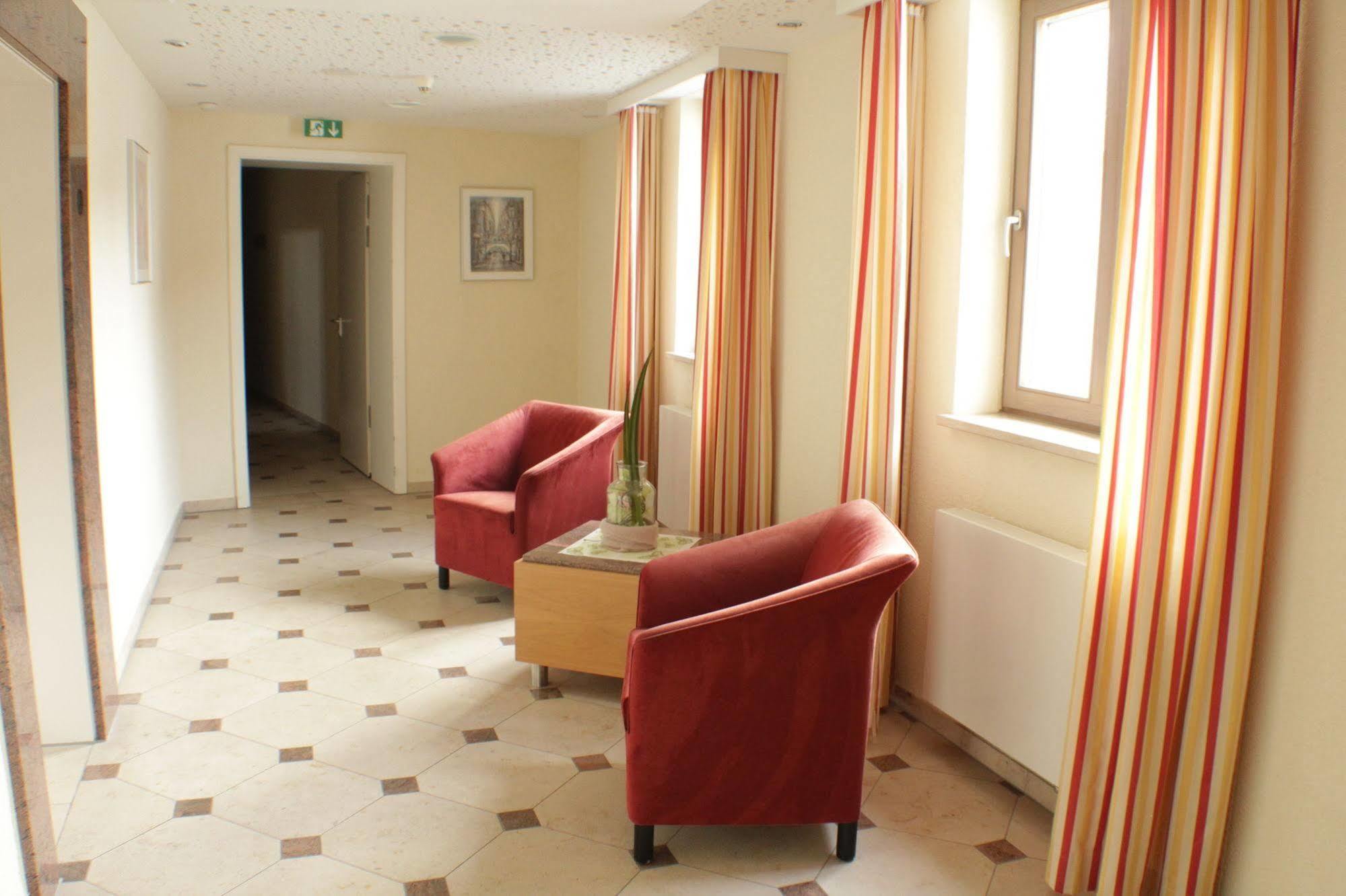 Living & Serviced Apartments By Blauer Wolf Gunzenhausen Exteriör bild